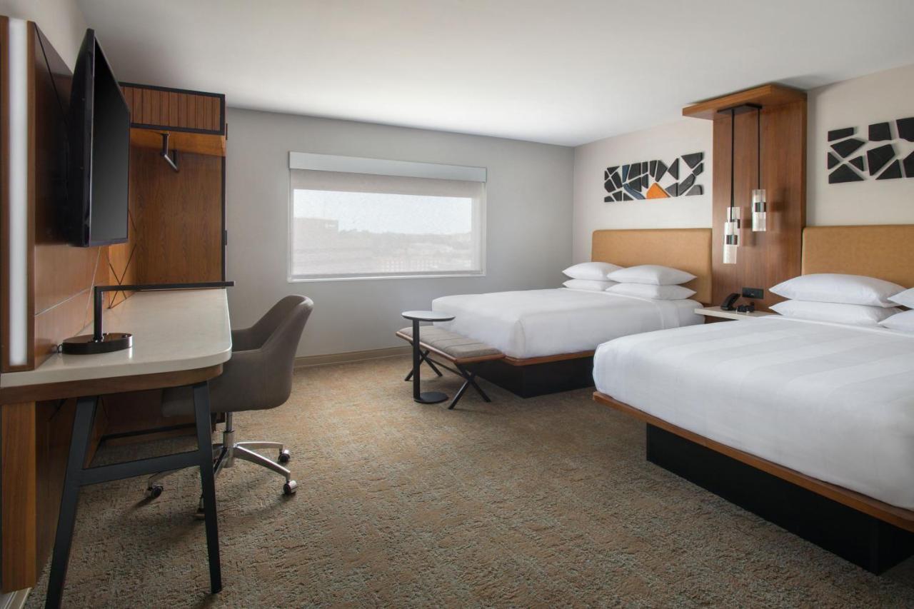 Marriott Springfield Downtown Hotel Exterior photo