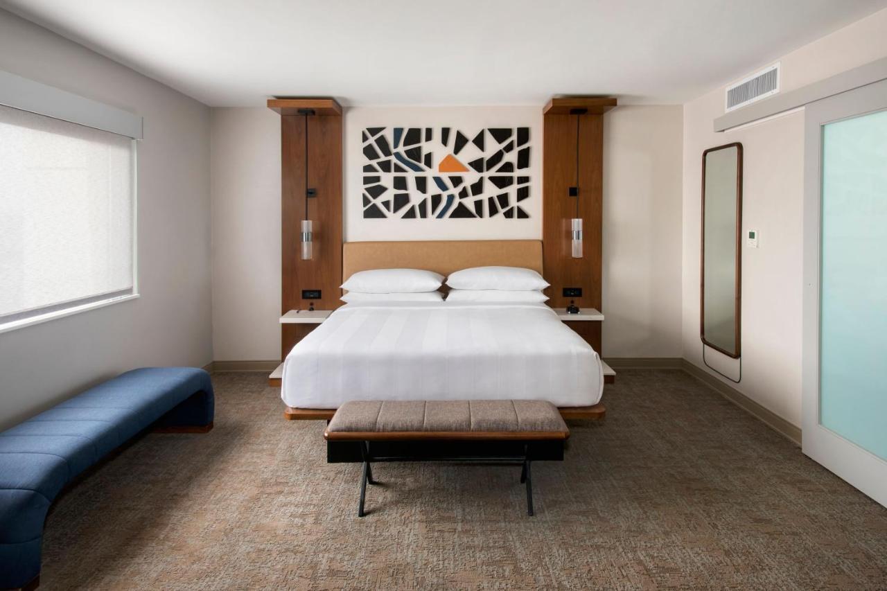 Marriott Springfield Downtown Hotel Exterior photo