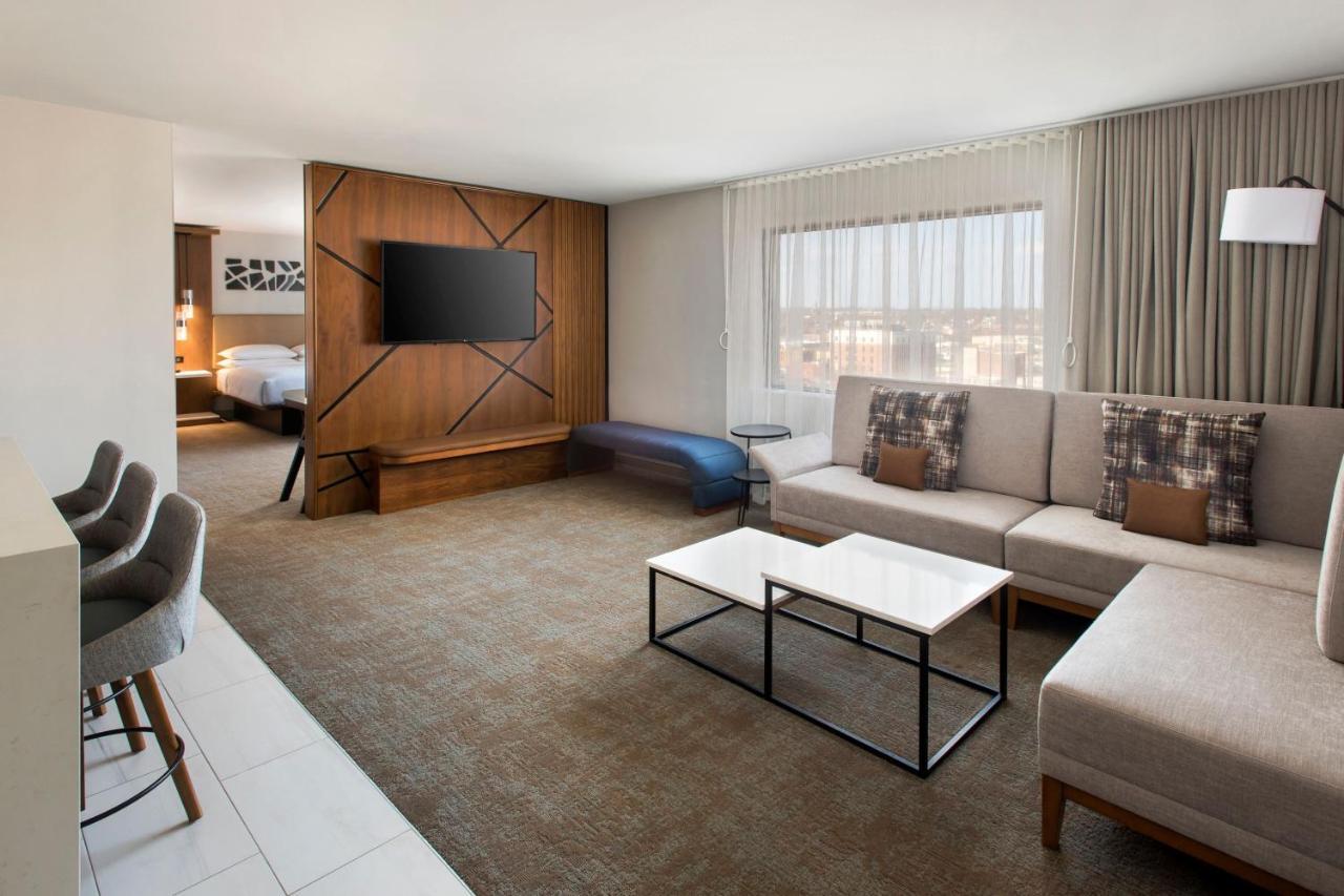 Marriott Springfield Downtown Hotel Exterior photo