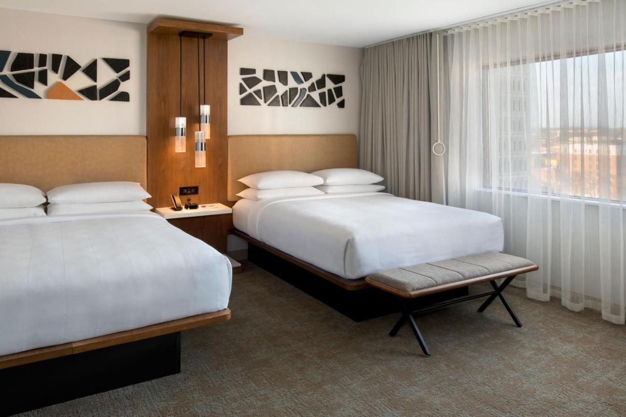 Marriott Springfield Downtown Hotel Exterior photo