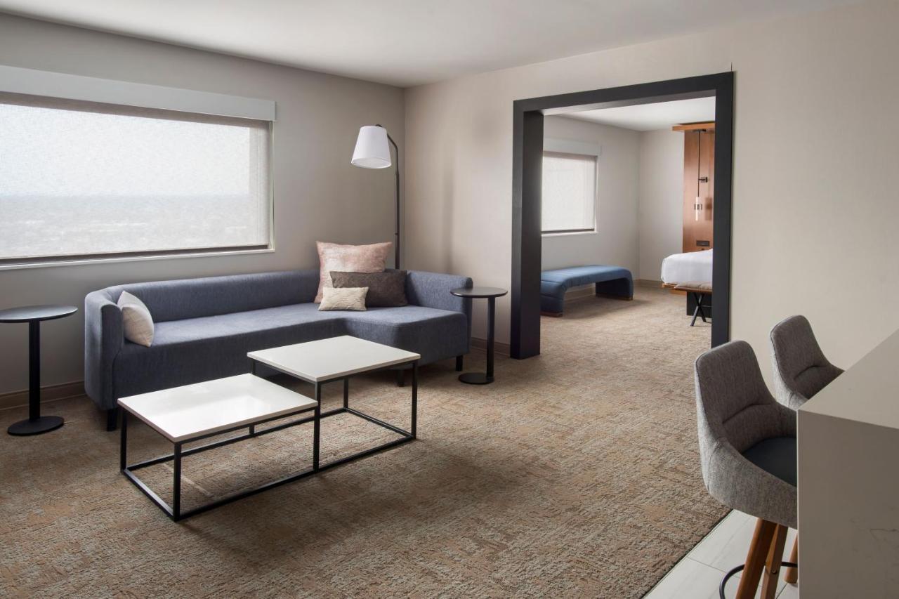 Marriott Springfield Downtown Hotel Exterior photo